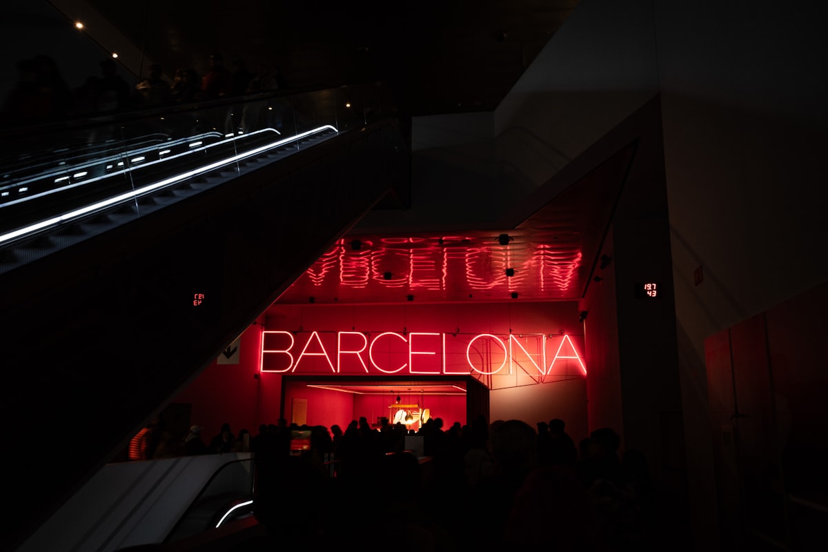 Barcelona Gordon'ı Açıkladı: Yeni Transferin Detayları ve Analizi