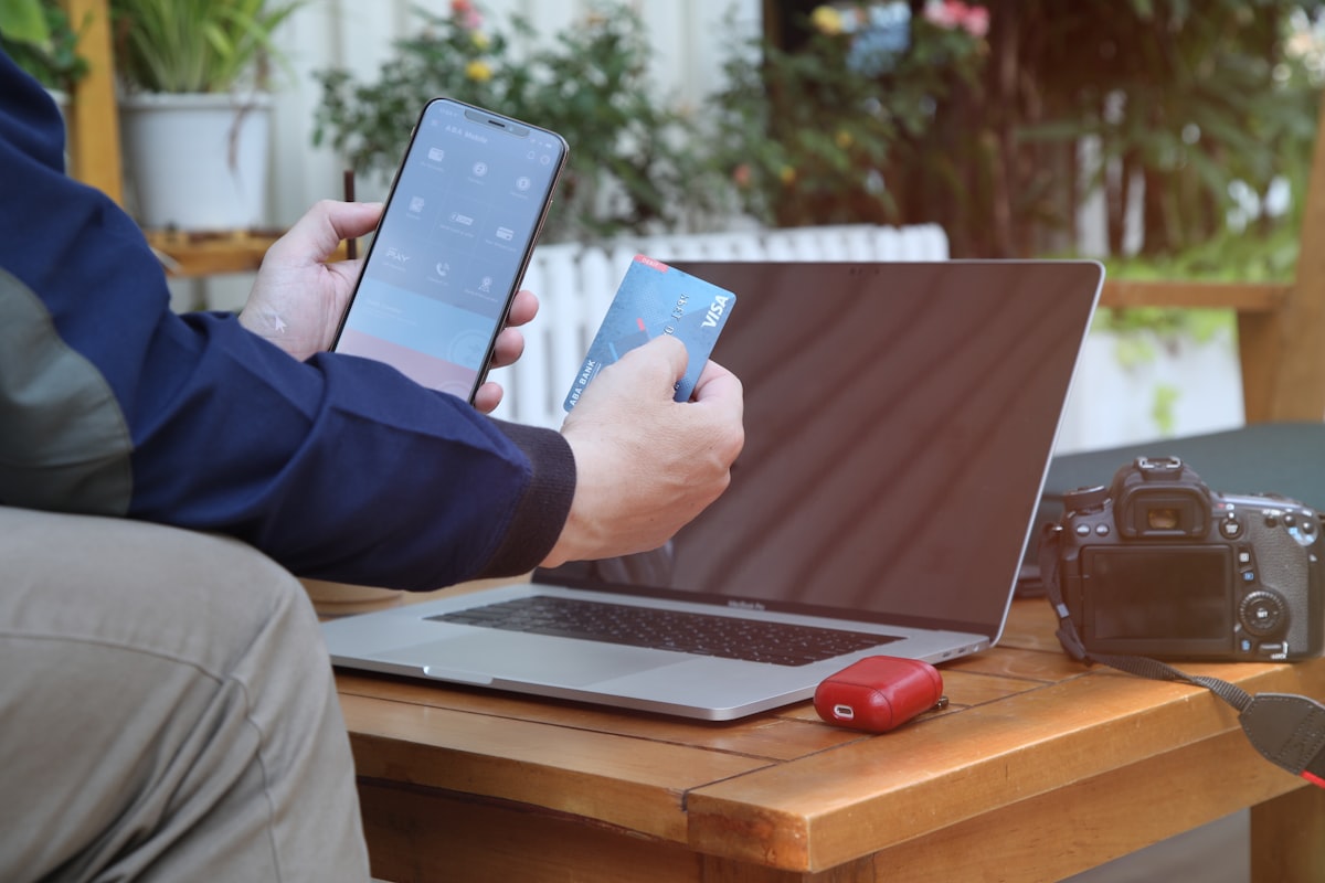 Dijital Çağda Tüketici Hakları: Bankacılıktan E-Ticaret'e Etkin Çözüm Yolları
