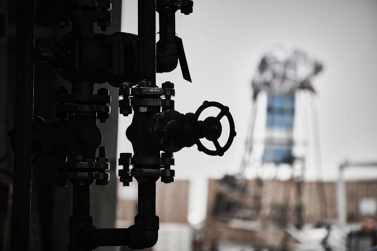 İran-ABD Anlaşma Beklentileri: Küresel Enerji Piyasaları ve Yatırımcılar İçin Anlamı
