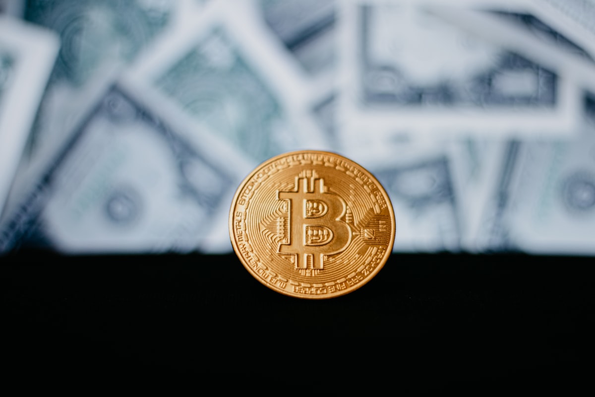 Bitcoin'de Sert Düşüş: 60.000 Dolar Altı ve Yatırımcılar İçin Ne Anlama Geliyor?