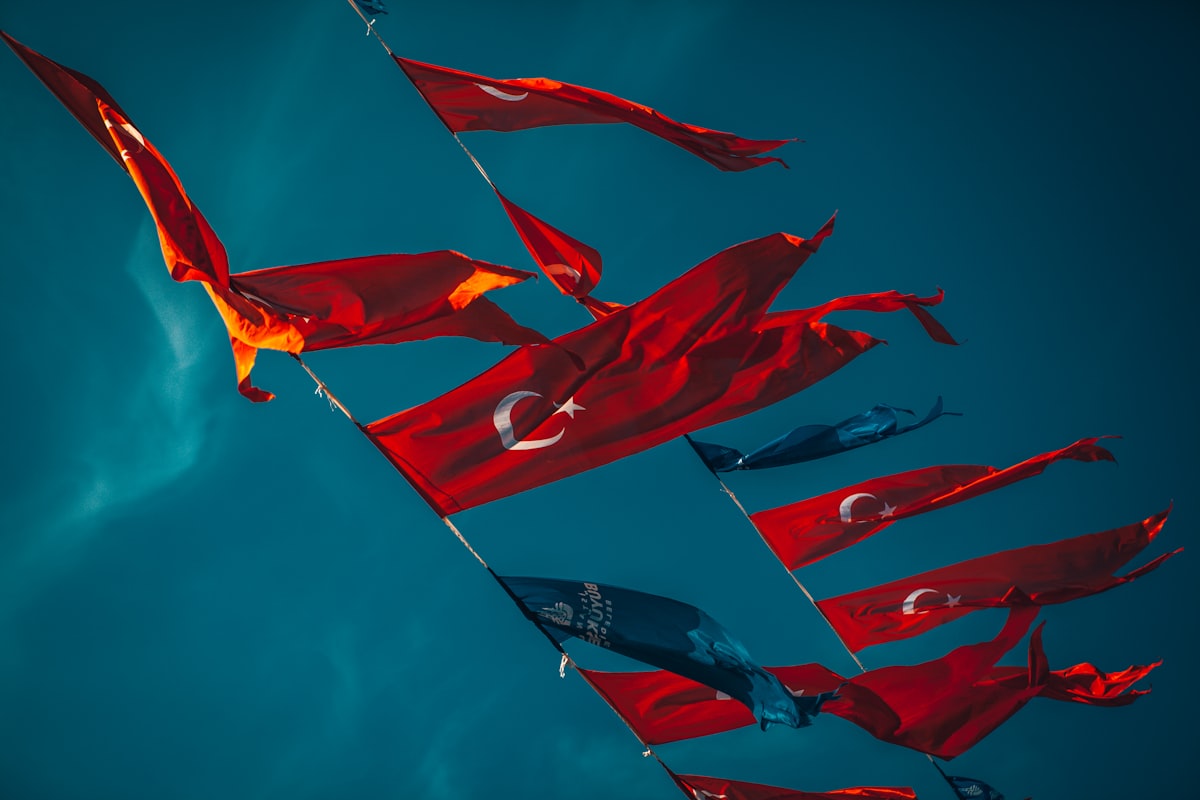 Türk Yazılım Sektörü 761 Milyar TL'ye Ulaştı: Yatırımcılar İçin Fırsatlar ve Riskler