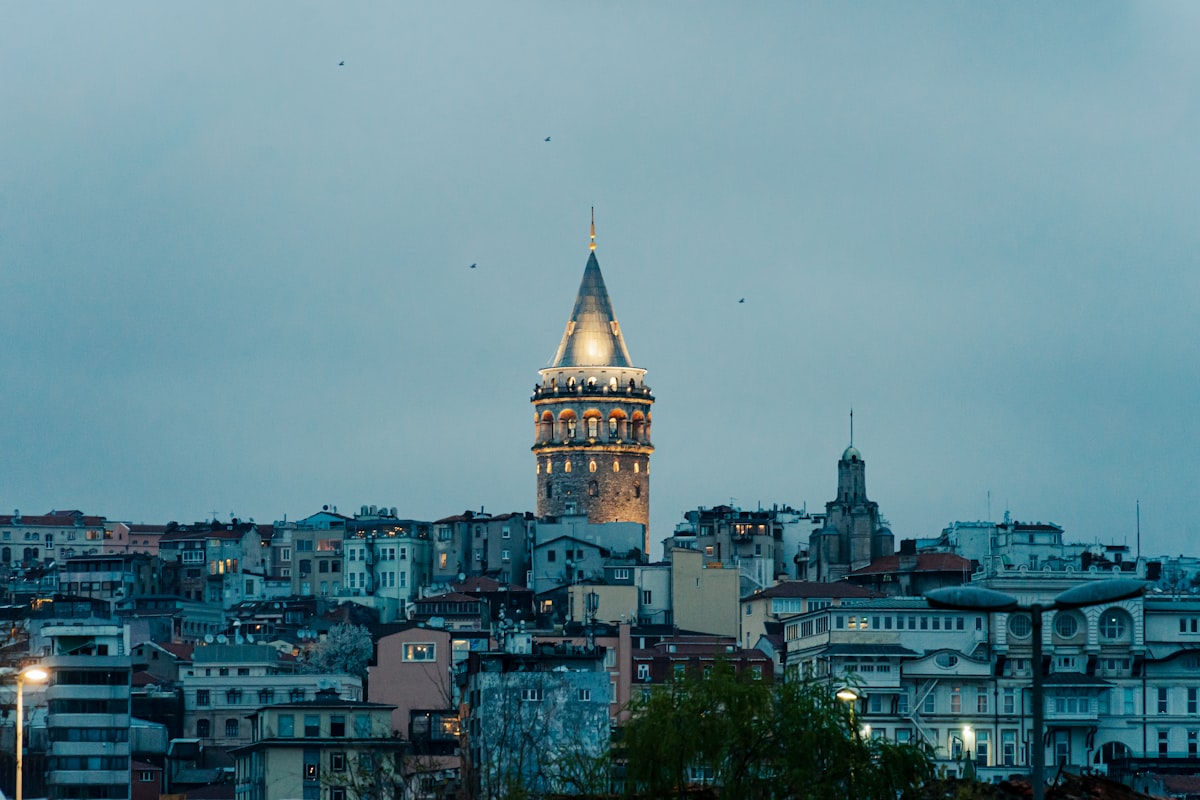 İstanbul Konut Piyasası: Avrupa'nın En Uygunu, Fırsatlar ve Riskler
