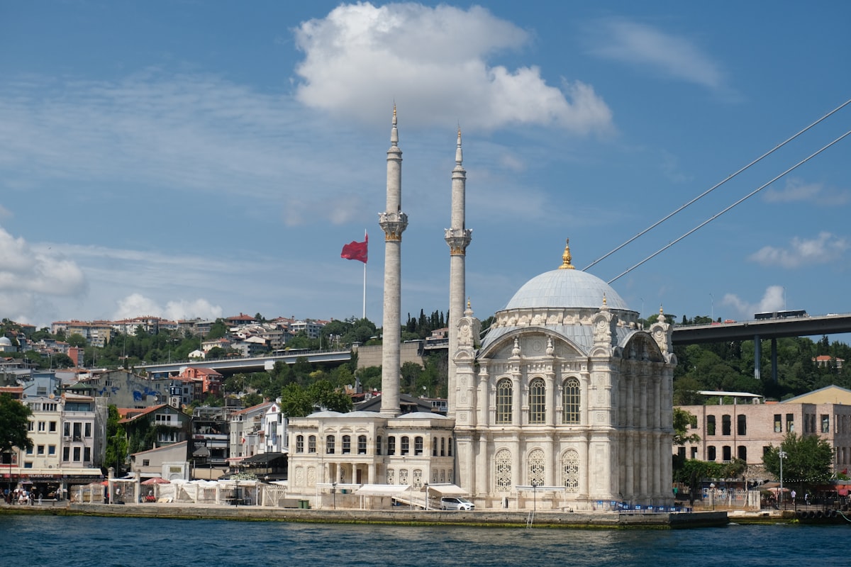 Yabancı Yatırımlarla Türk Lirası Varlıklarını Güçlendirme Rehberi