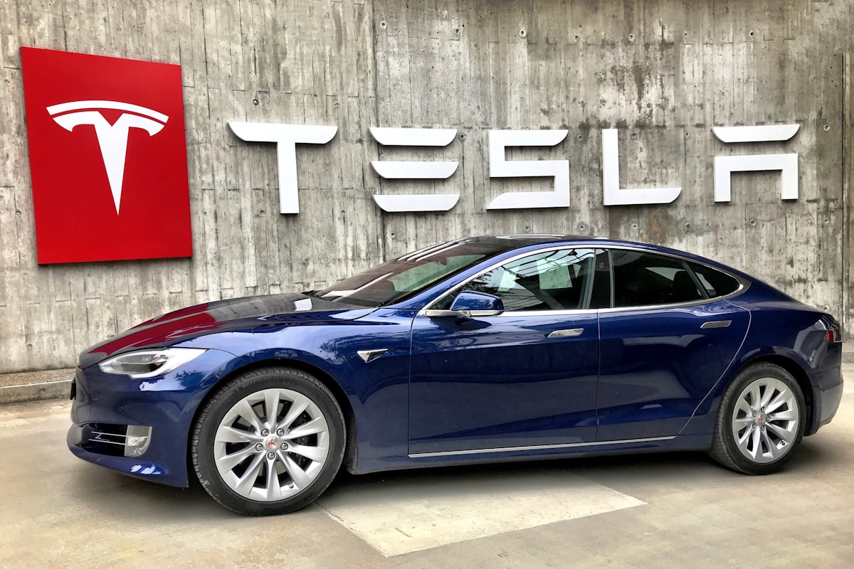 Tesla ve Amazon'un Kâr Performansı: Yapay Zeka Yatırımları ve Piyasa Tepkileri