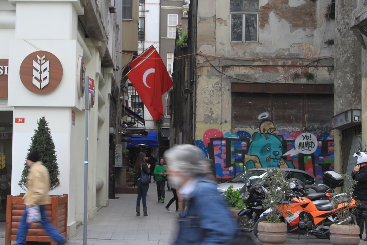 Türkiye'nin İhracat Dinamizmi: Bölgesel Başarının Makroekonomik Analizi