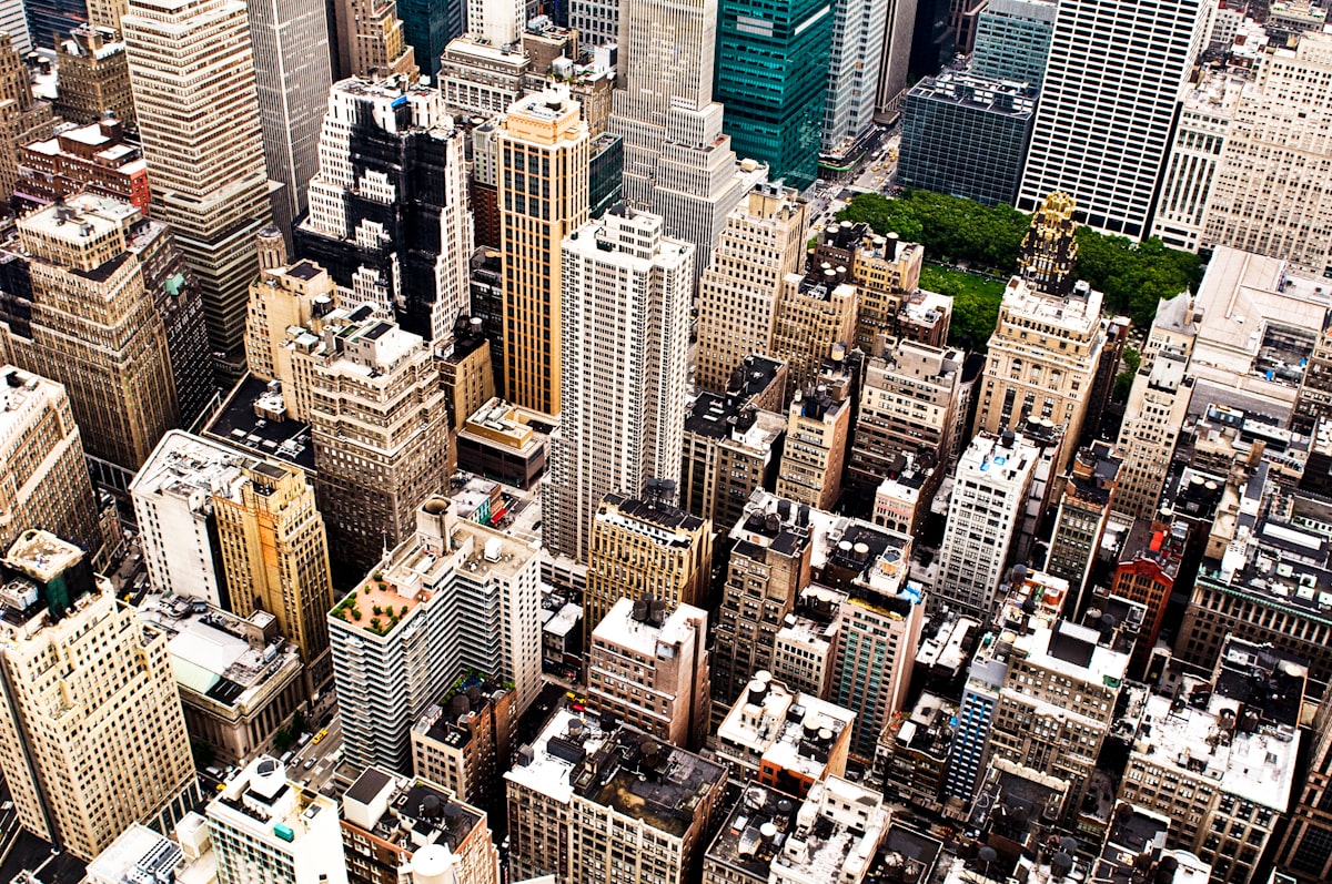 ABD Borsaları Yükselişle Başladı: Enflasyon Beklentileri ve Fed'in Rolü