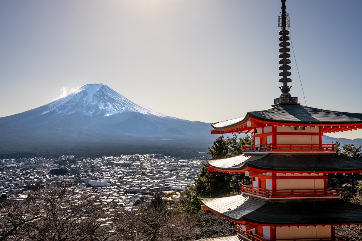 Döviz Piyasasında Kritik Eşikler: Japon Yeni ve Sterlin'de Dikkat Çeken Hareketler