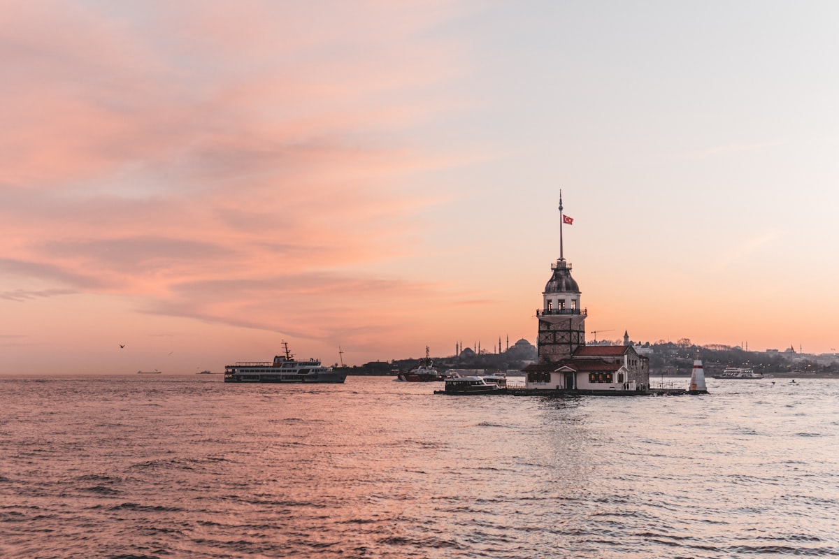 Fed'in Şahin Duruşu, Altın ve Türkiye Enflasyonu Üzerine Etkileri