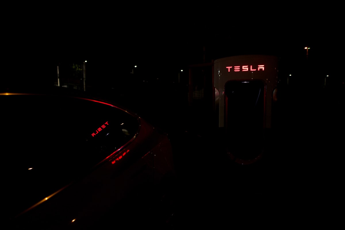 Tesla'dan Yapay Zeka Devrimi: Megapod ile Veri Merkezleri Dönüşüyor, Fırsatlar Kapıda!