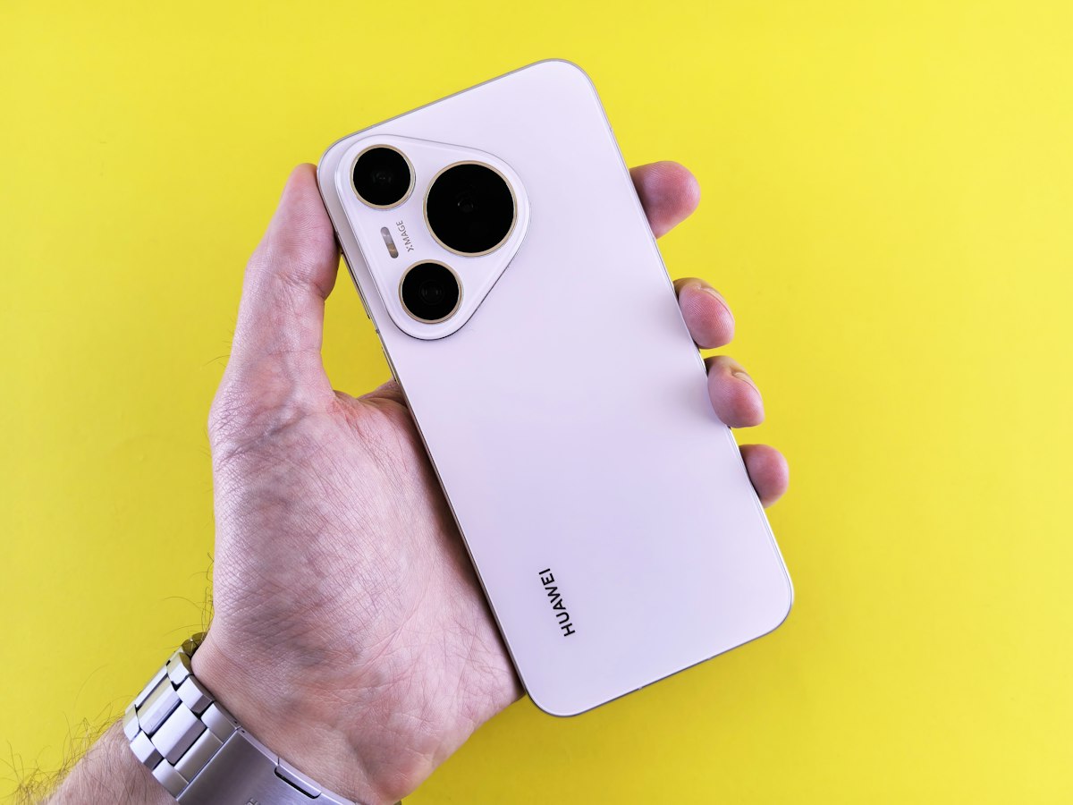 Huawei Mate 90 Pro Max Hayal Kırıklığı Yarattı: Akıllı Alışveriş Uzmanından Uyarı!