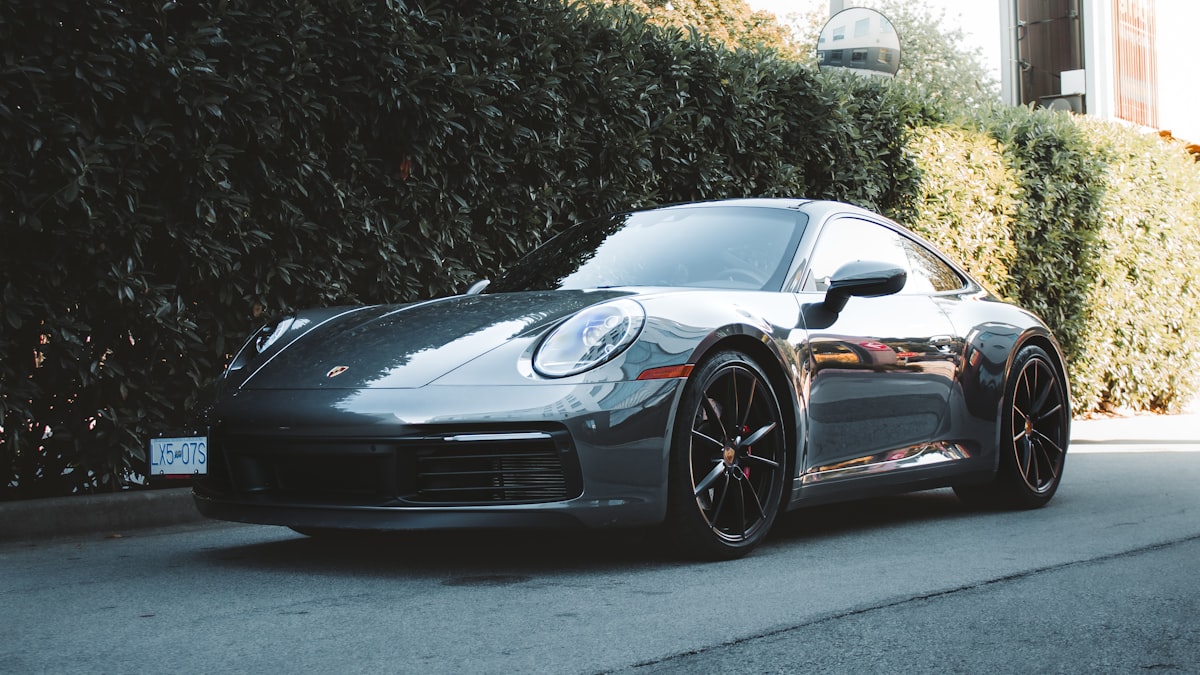 Porsche'de Talep Şoku: Dev İndirim Fırsatları Kapıda Mı?