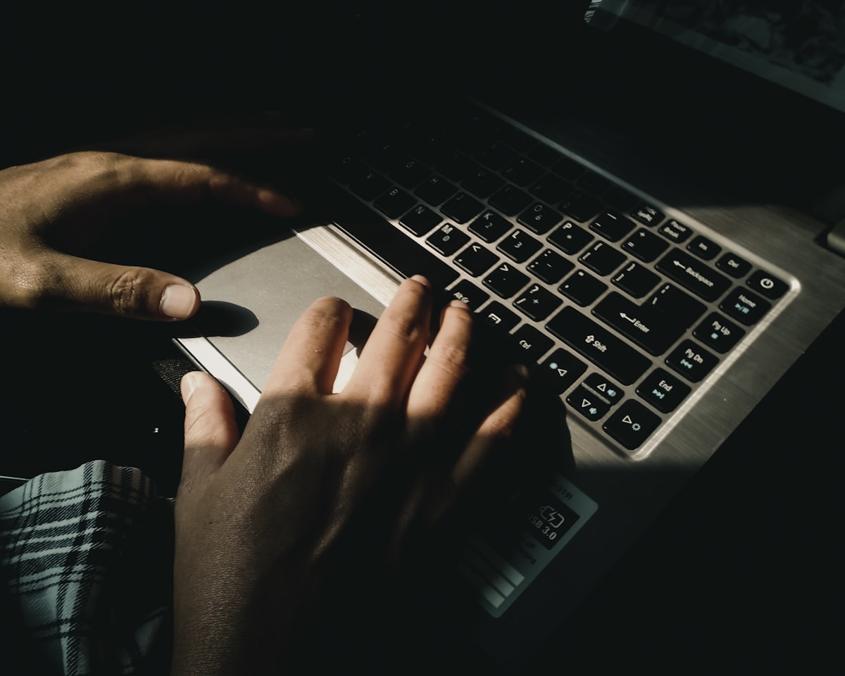 Online Dolandırıcılık Ağları: Fırsat Avcıları Nasıl Korunur?