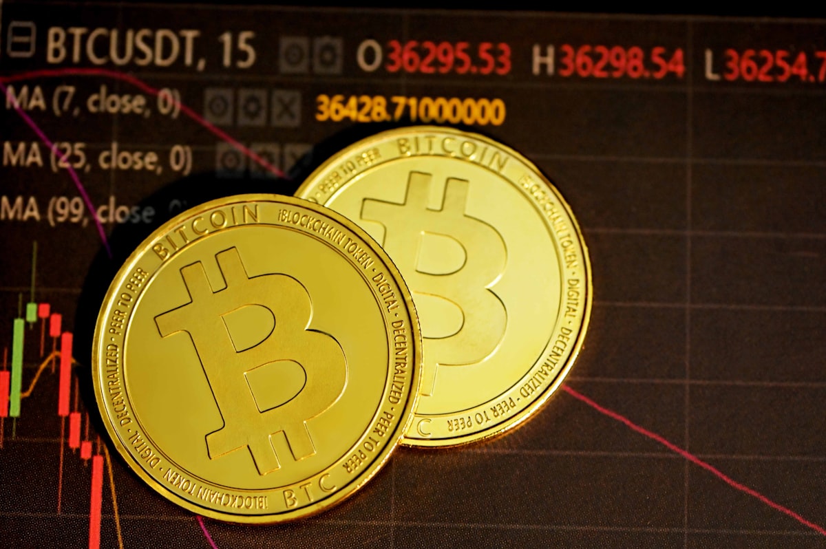 Bitcoin ETF'lerinde Çıkış Rüzgarı: Piyasalara Etkisi ve Altınla Karşılaştırması