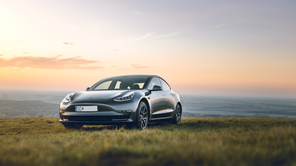 Tesla'nın Kâr Düşüşü: Yapay Zeka Yatırımları ve Gelecek Perspektifi