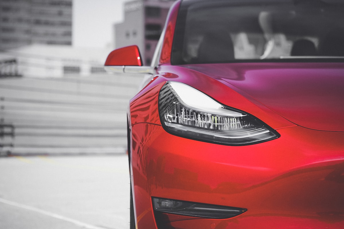 Tesla'nın İkinci Çeyrek Finansal Sonuçları: Kârlılık Baskısı ve Gelecek Beklentileri