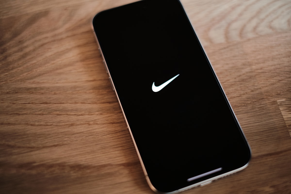 Nike'ın Dönüşüm Planları: Yatırımcı Beklentileri ve Zorluklar