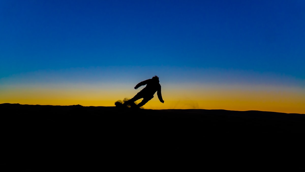 Petrol Fiyatları 100 Doları Aştı: Yatırımcılar İçin Yeni Fırsatlar ve Riskler