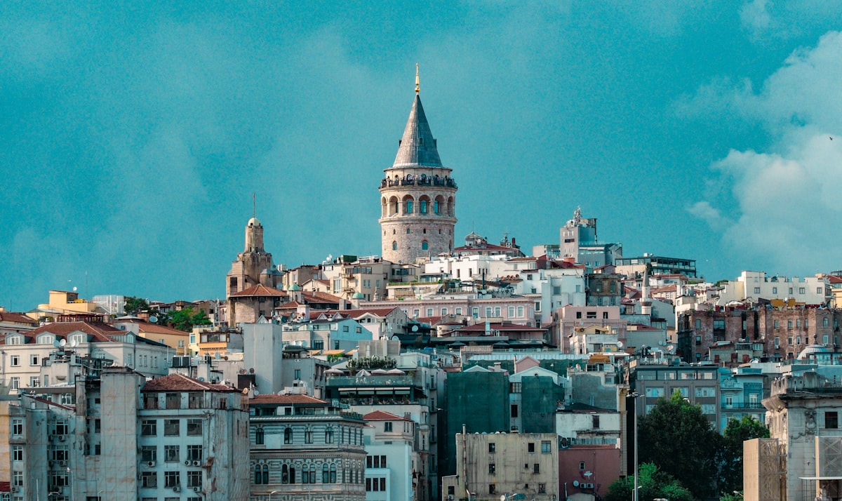 Küresel Belirsizlikler ve Türkiye Sigorta Sektörü: Kâr Rekorları ve Gelecek Beklentileri