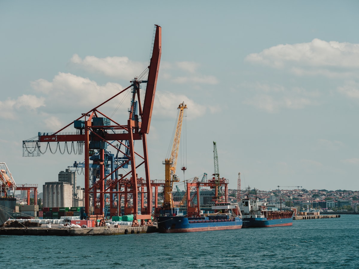 Tekfen Holding Hisseleri OYAK'a mı Devrediliyor? Detaylı Analiz