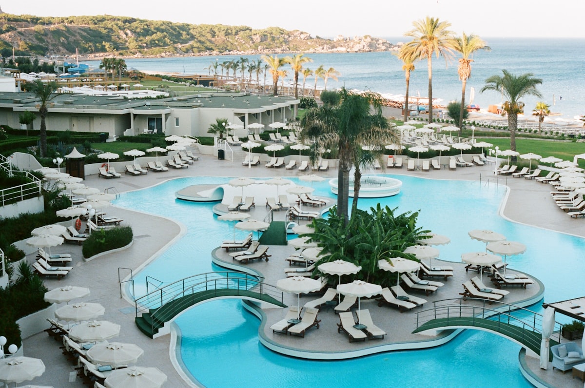 Dedeman Suites & Residences: Kıbrıs'ın Lüks ve Sağlık Turizmi Yüzü