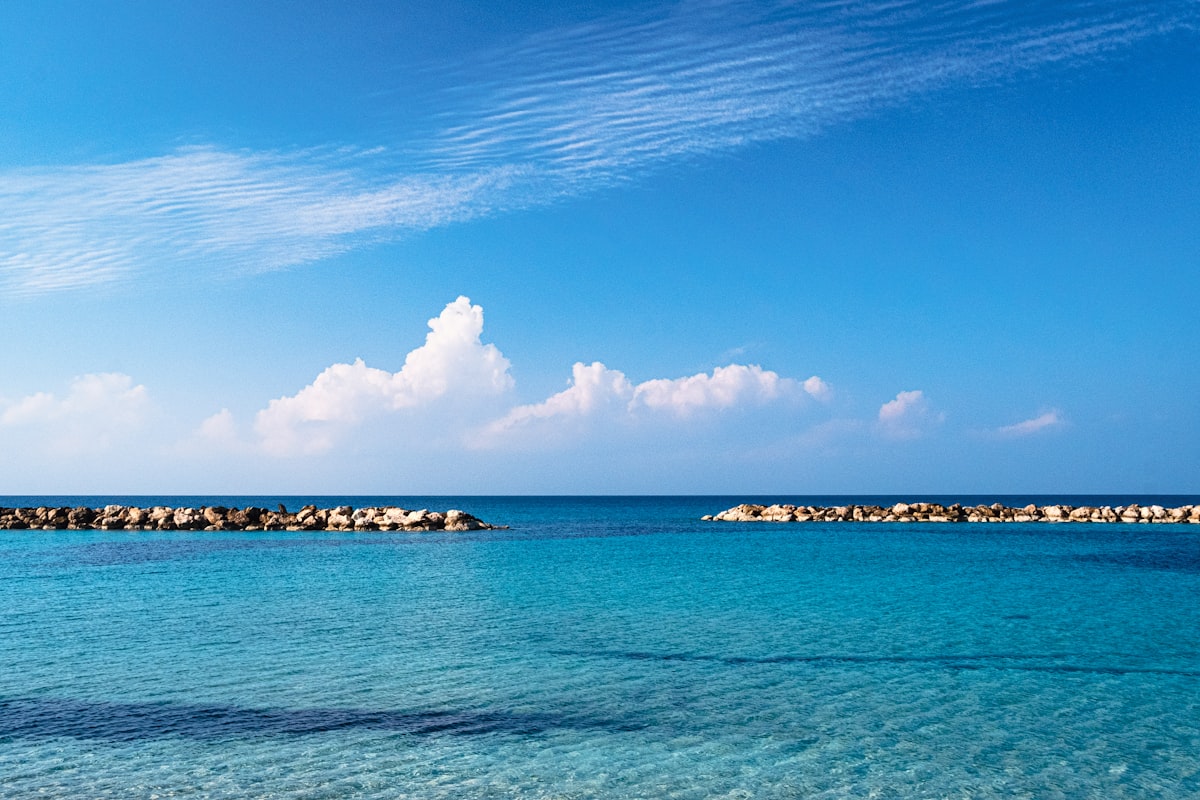 Kıbrıs'ta Akaryakıt Fiyatları ve Otel Seçimleri: Tatil Bütçenizi Nasıl Yönetirsiniz?