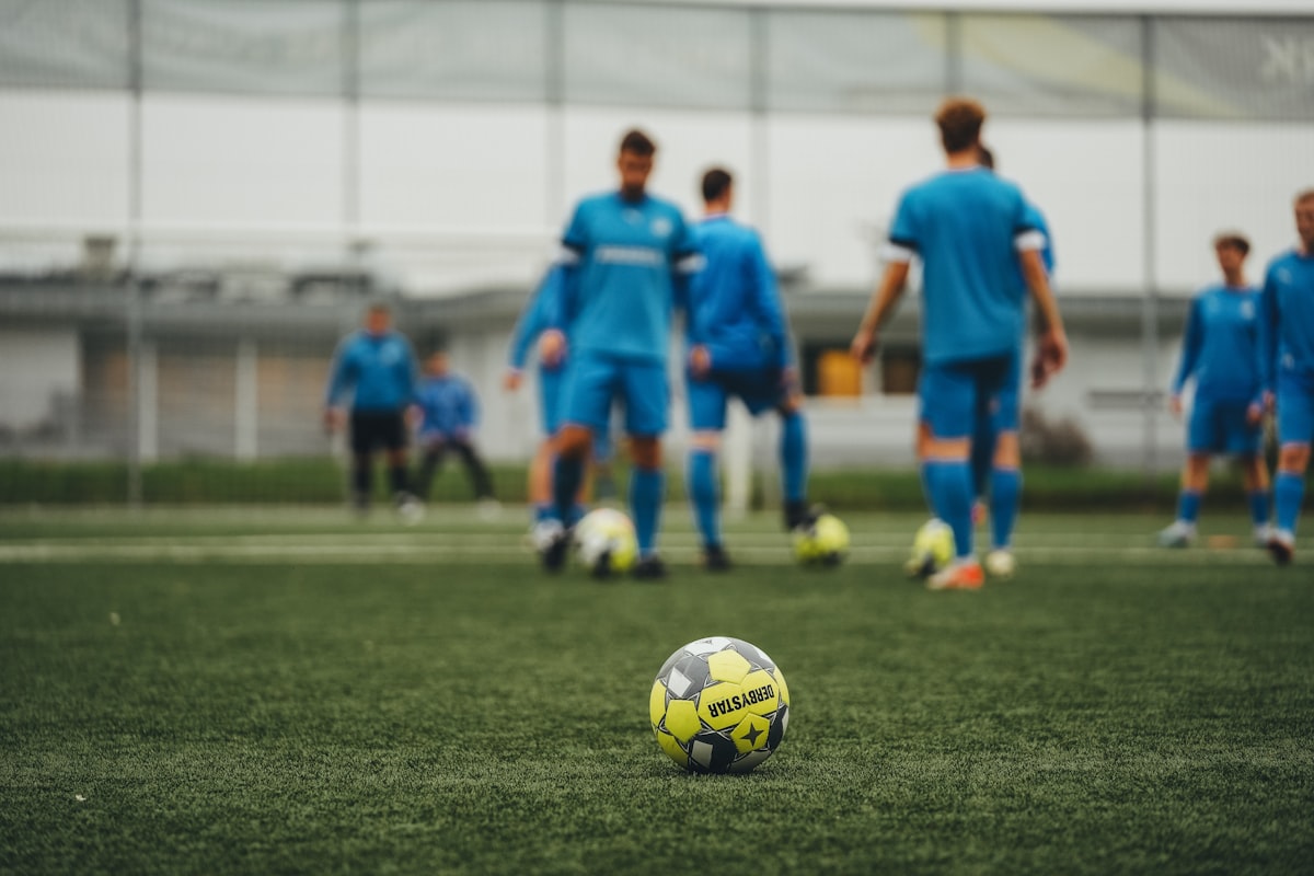 Futbol Kulüpleri İçin Finansal Stratejiler: Başlangıç Yatırım Rehberi