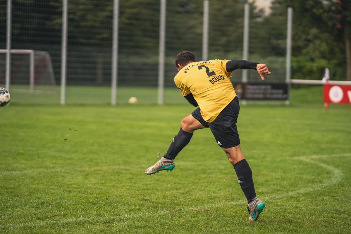 Modern Futbolda Taktiksel Devrimler: Oyunun Evrimi ve Yansımaları
