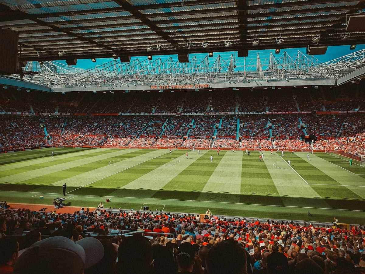 Futbol Ekonomisinin Dinamikleri: Transfer Piyasası ve Sponsorluk Analizi