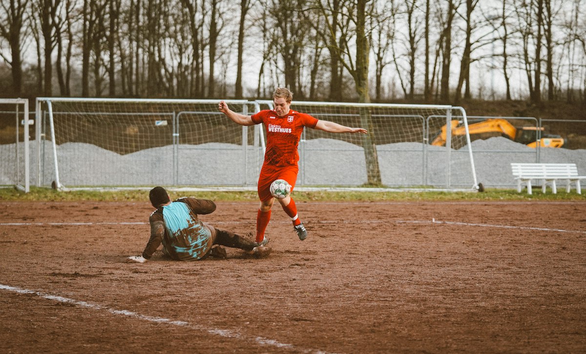 Futbolda Savunma Bloklarının Evrimi: Taktiksel Derinlik ve Performans Analizi