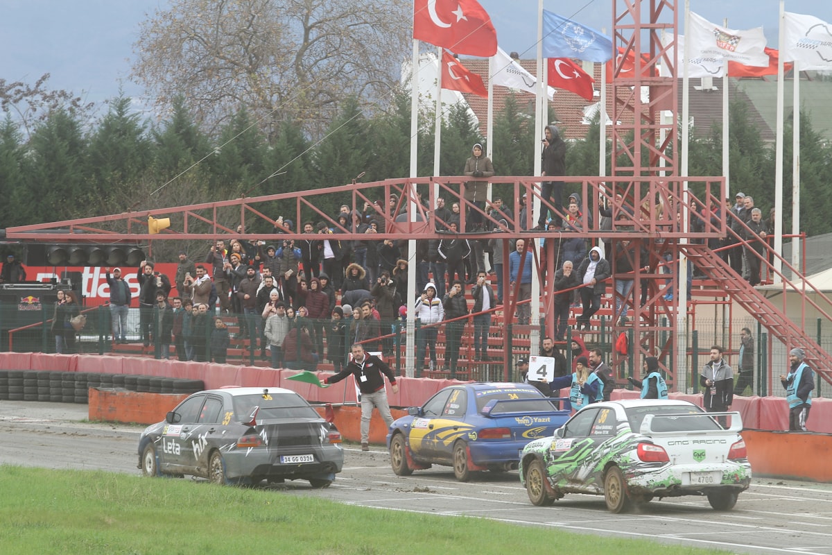 Süper Lig'de 2023-2024 Sezonu: Takım Kadroları ve Maç Önü Analizleri