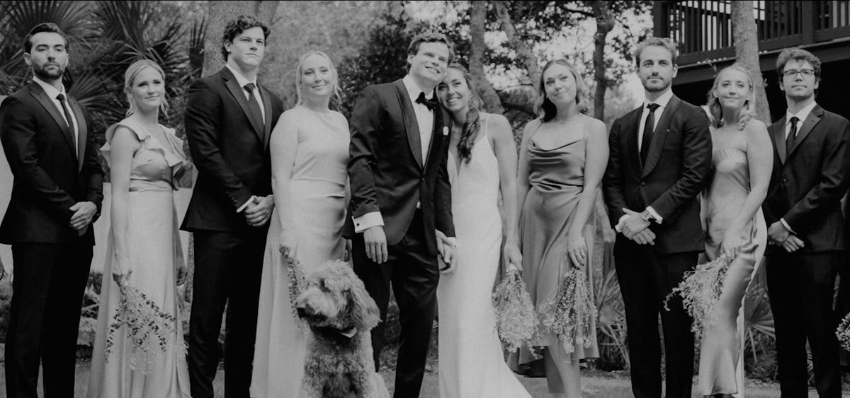 Ünlü Şarkıcının Gelinliği Gündem Oldu: İkinci Şans ve Bir Giyim Hikayesi