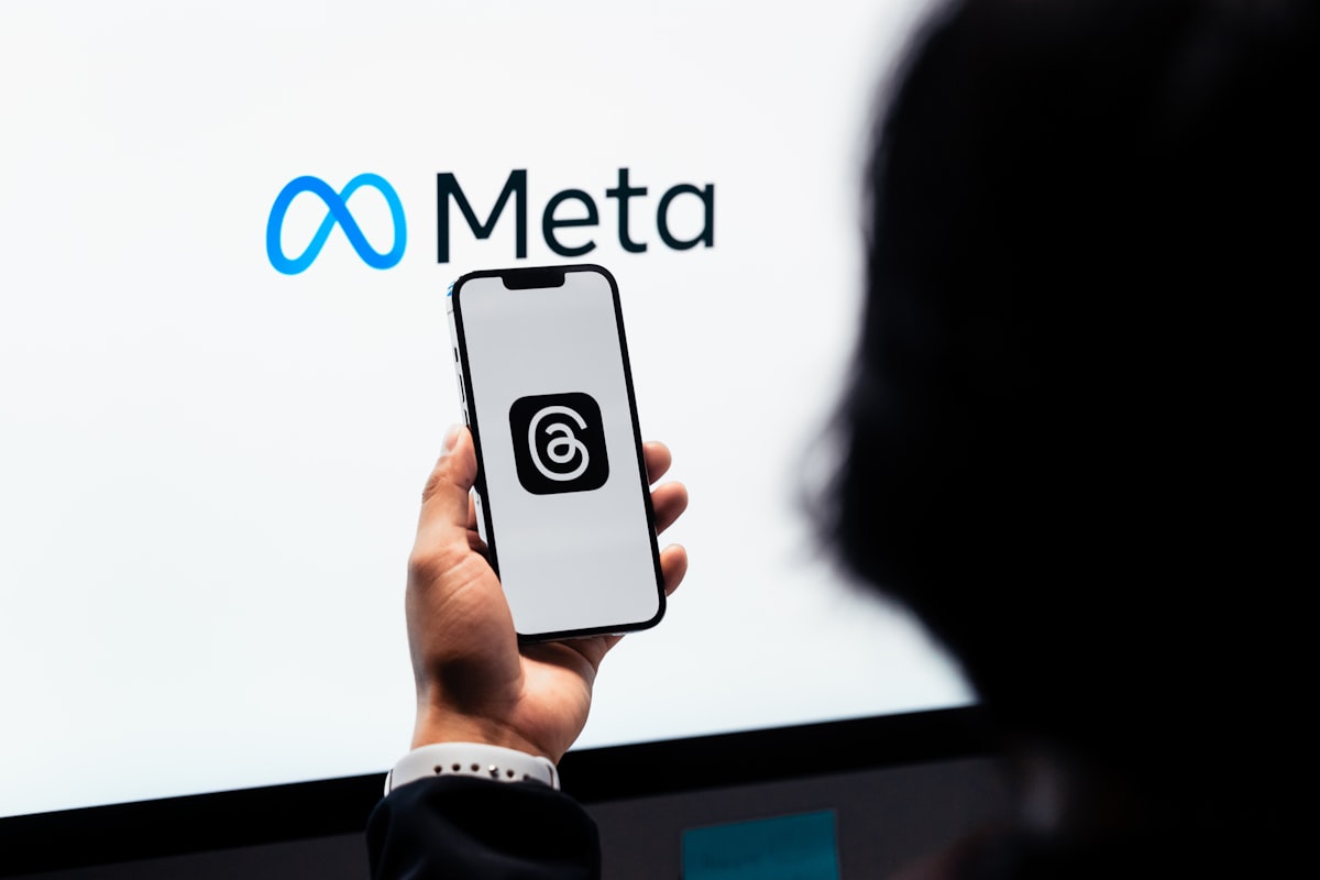 Meta AI Asistanları: İletişimde Yeni Dönem ve Kurumsal Etkileri
