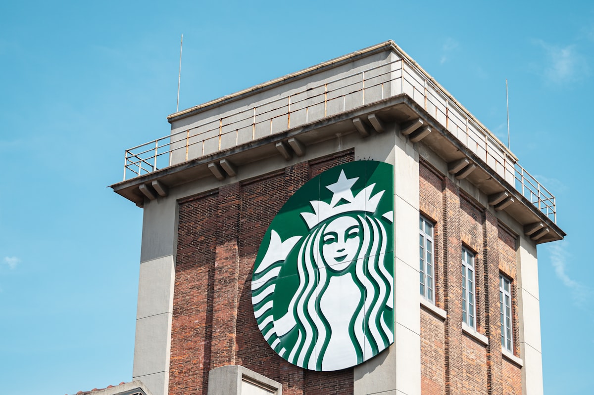 Starbucks Kore Krizi: Yapay Zeka ve Kurumsal İletişimdeki Riskler