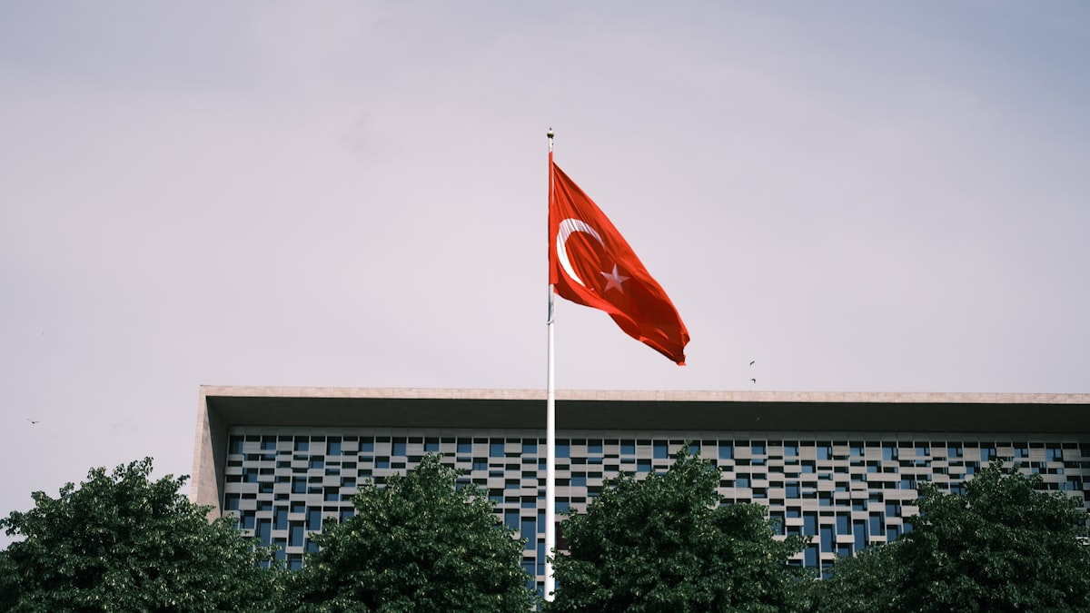 Resmi Gazete: Hukuki Düzenlemelerin Resmi Kaynağı ve Takip Rehberi