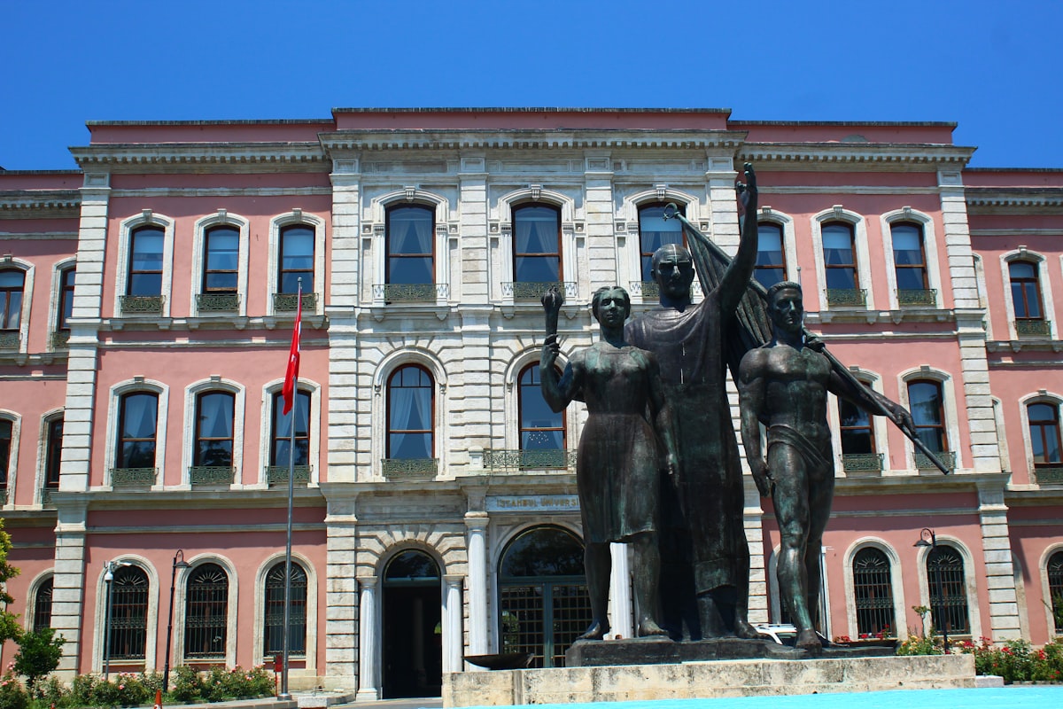 E-Devlet ile Hayatını Kolaylaştır: Vatandaşlık Hizmetlerine Pratik Kılavuz
