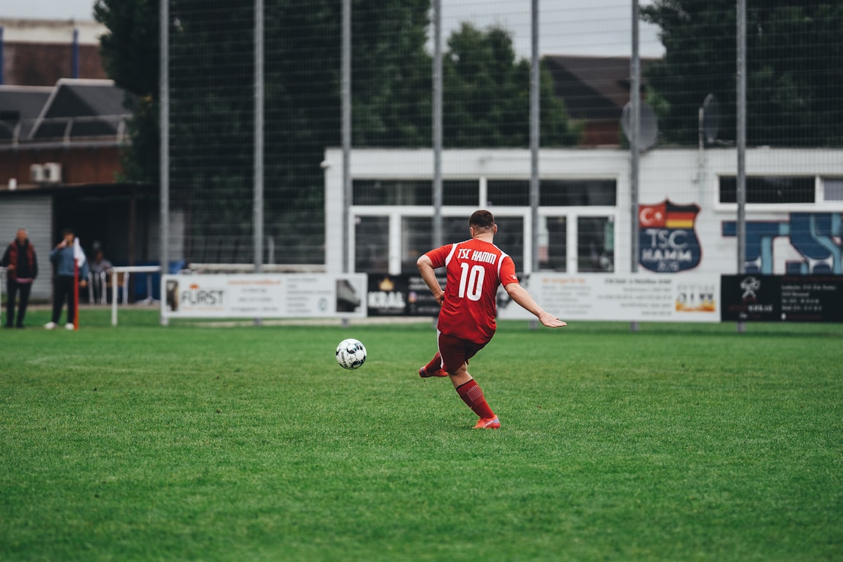 Futbol Kulüpleri İçin Döviz Kuru Dinamikleri ve Etkileri