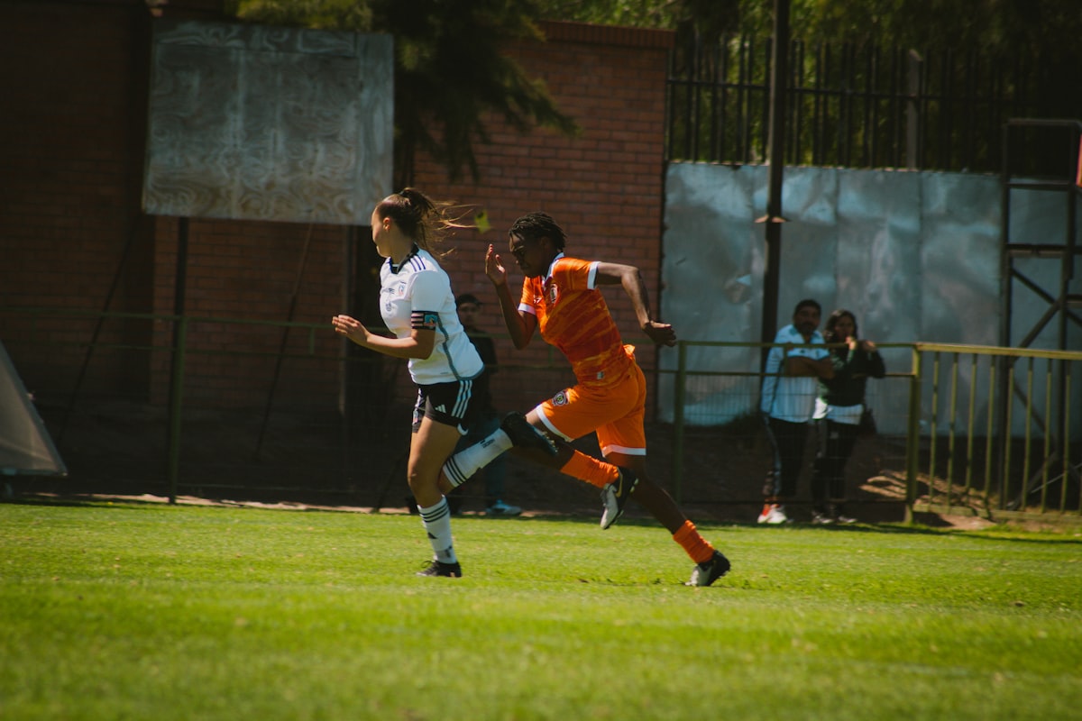 Futbol Kulüpleri İçin Yatırım Rehberi: Sahadan Stratejik Hamleler