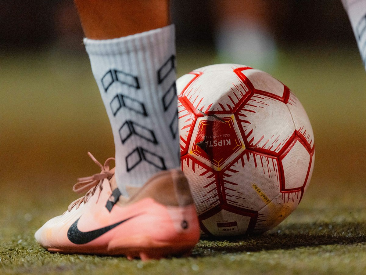 Futbolun Finansal Dinamikleri: Oyuncu Değerleri ve Transfer Piyasanın Nabzı