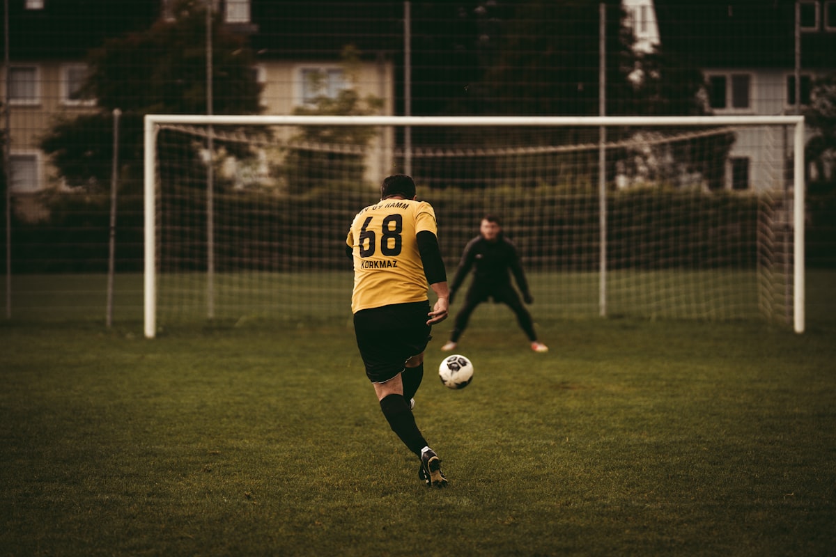 Futbolda Yeni Kaleci Sakatlık Kuralı: Oyunun Akışı ve Taktiksel Boyutlar