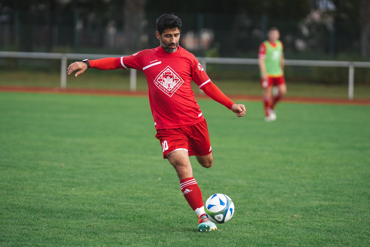Süper Lig'in Yeni Yıldızları: Genç Yeteneklerin Yükselişi ve Gelecek Potansiyeli