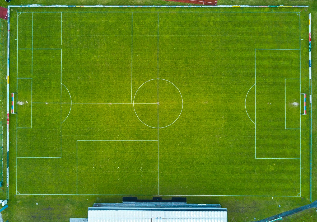 Modern Futbolda Taktiksel Devrimler: Saha İçi Stratejilerin Evrimi