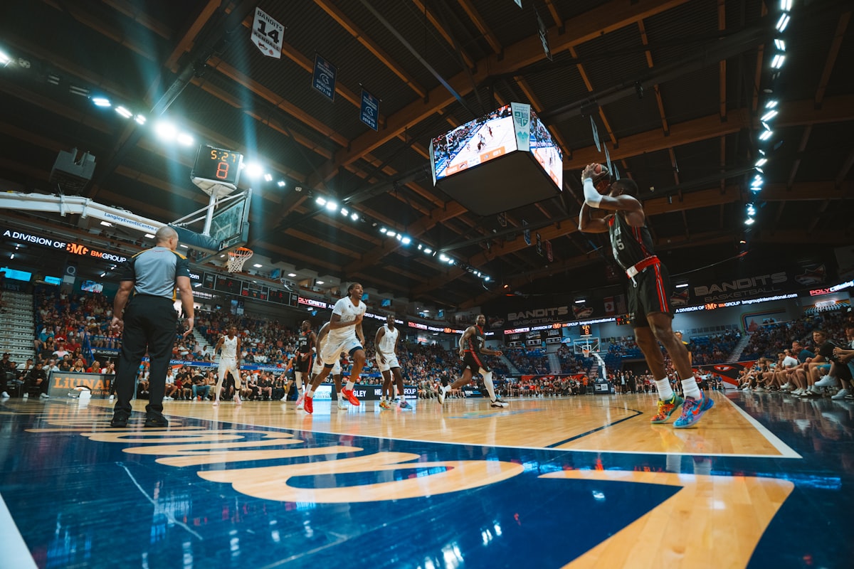 UConn'da Sarah Strong Rüzgarı: Kolej Basketbolunun Yeni İmparatoru Mu Olacak?