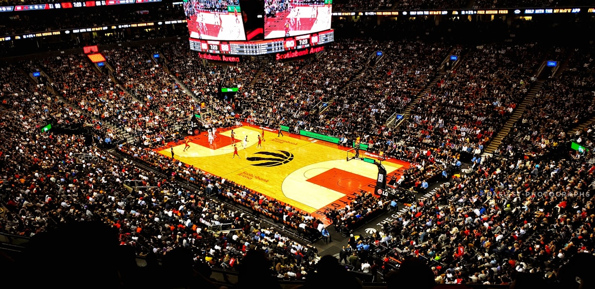 NBA'de Play-Off Heyecanı: Doğu ve Batı Konferansı'nda Nefes Kesen Rekabet