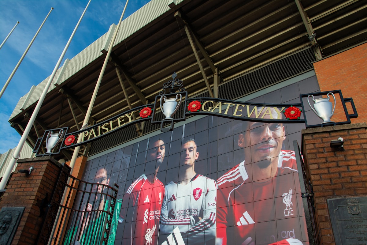 Premier Lig Şampiyonluk Yarışı: Rakipler Arsenal'i Zorlayacak mı?