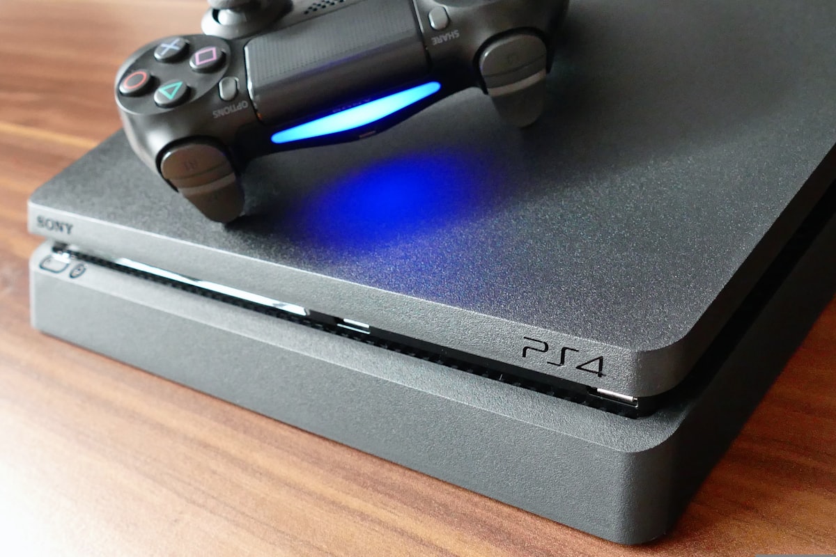PlayStation'da Fiziksel Disk Döneminin Sonu: Dijitalleşmenin Oyunculara Etkileri