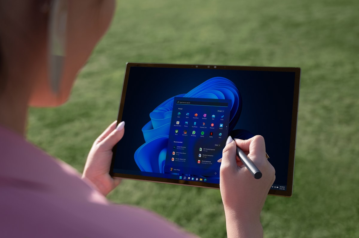 Windows 11 Güncellemesi Oyunları Çökertiyor: KB5121003 Sorunları ve Çözümleri