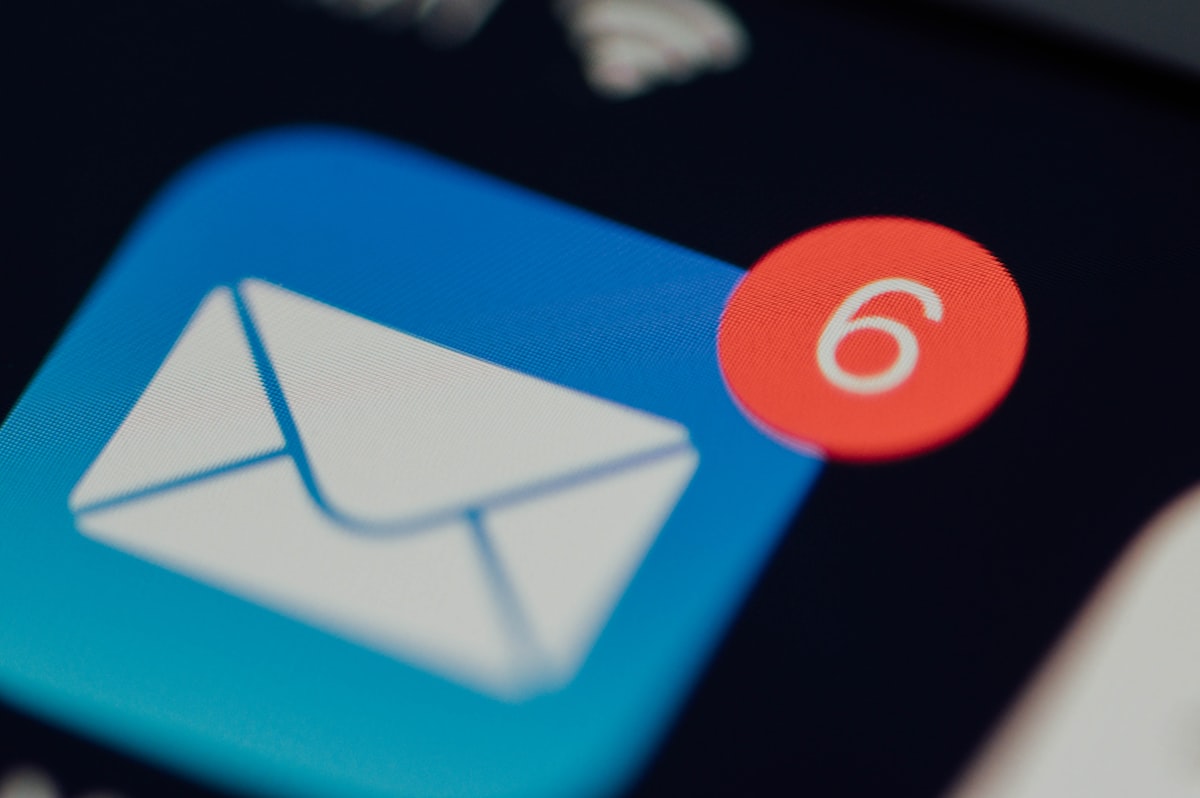 Yapay Zeka E-Posta'ya Sızıyor: Claude ve Gmail Dönüşümü