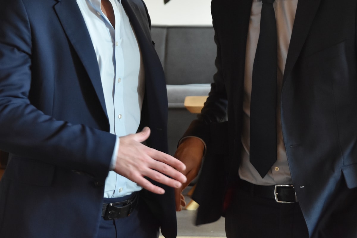 Navitas'ın Claros Satın Alımı: Yatırımcılar İçin Stratejik Analiz